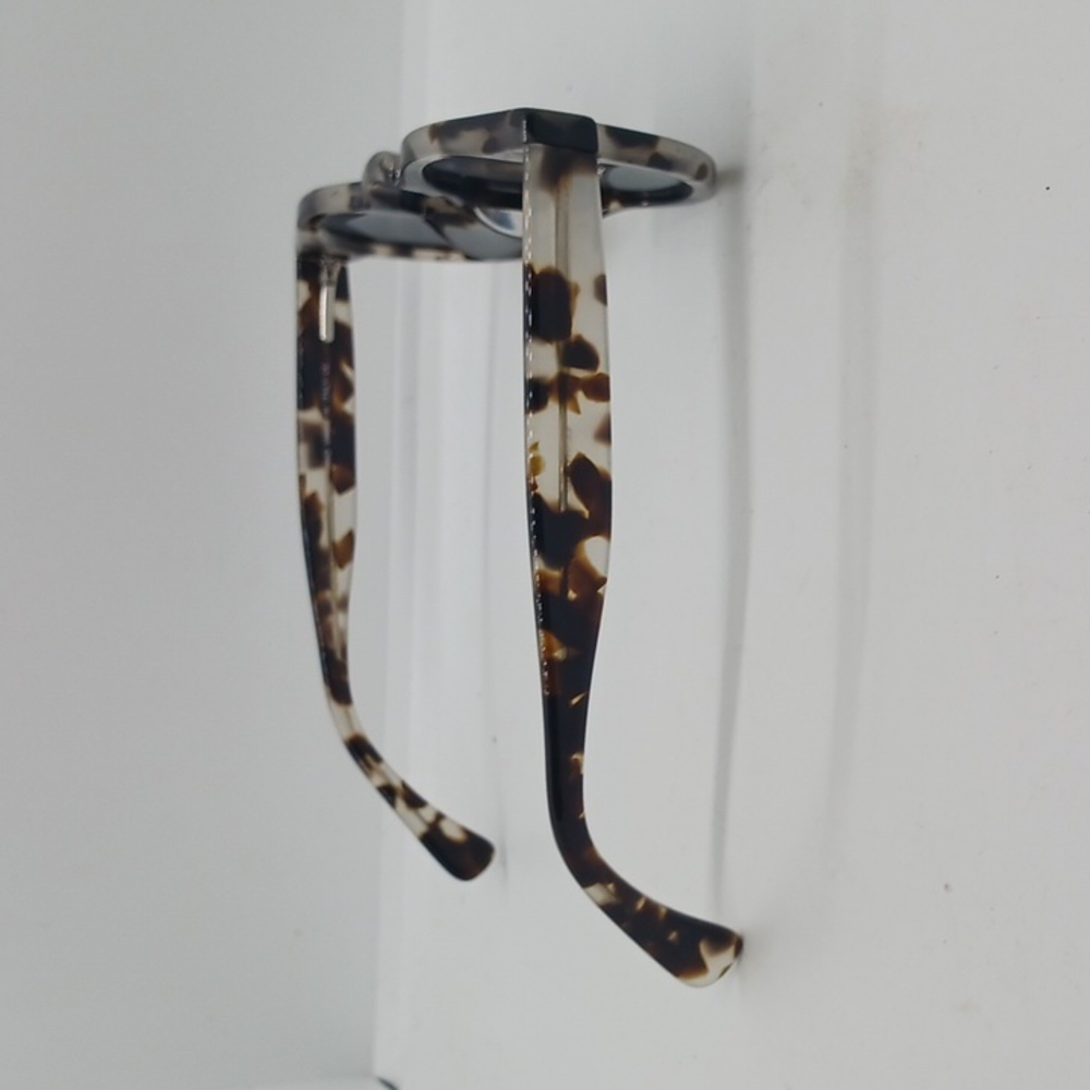 NWOT ILLESTEVA SUNGLASSES LEONARD - Picture 5 of 5